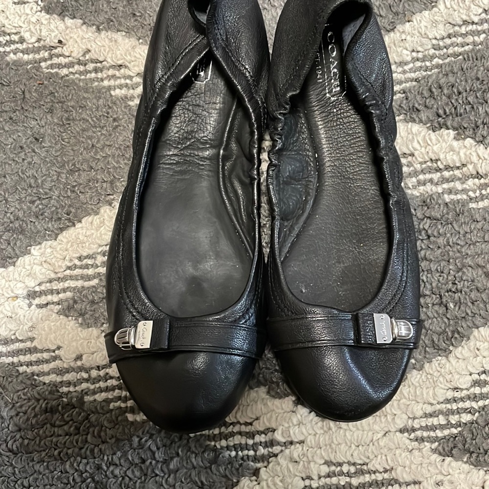 Size 7 women’s flat